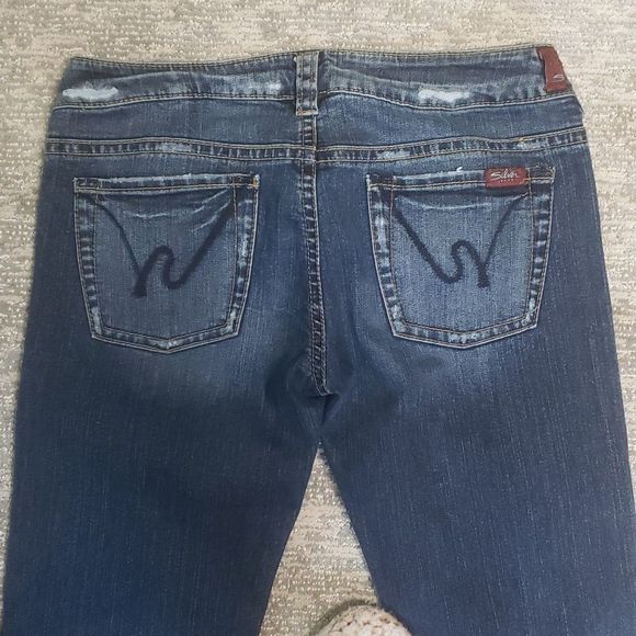 Silver brand Tuesday boot 👢 cut jeans - Picture 9 of 10